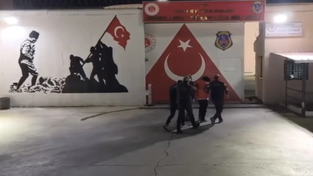 Osmaniyede DEAŞ operasyonu: 2 şüpheli tutuklandı