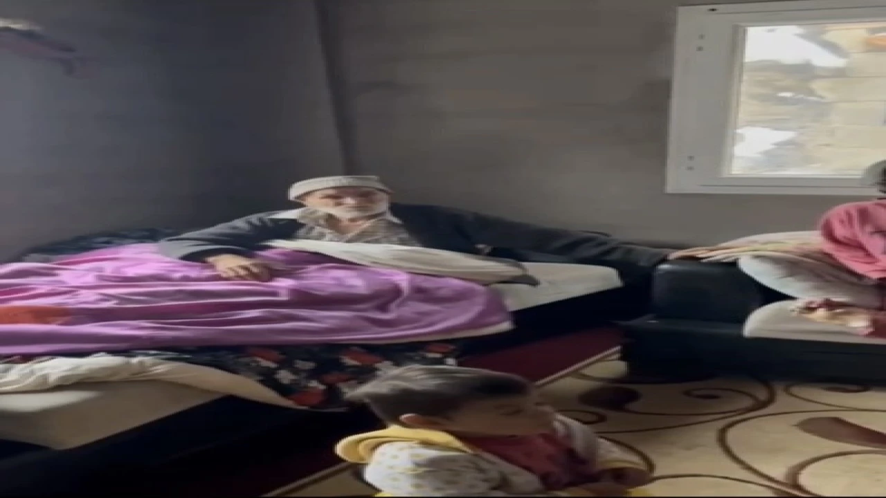 Osmaniyede kardan yolu kapanan köydeki 2 hasta hastaneye ulaştırıldı