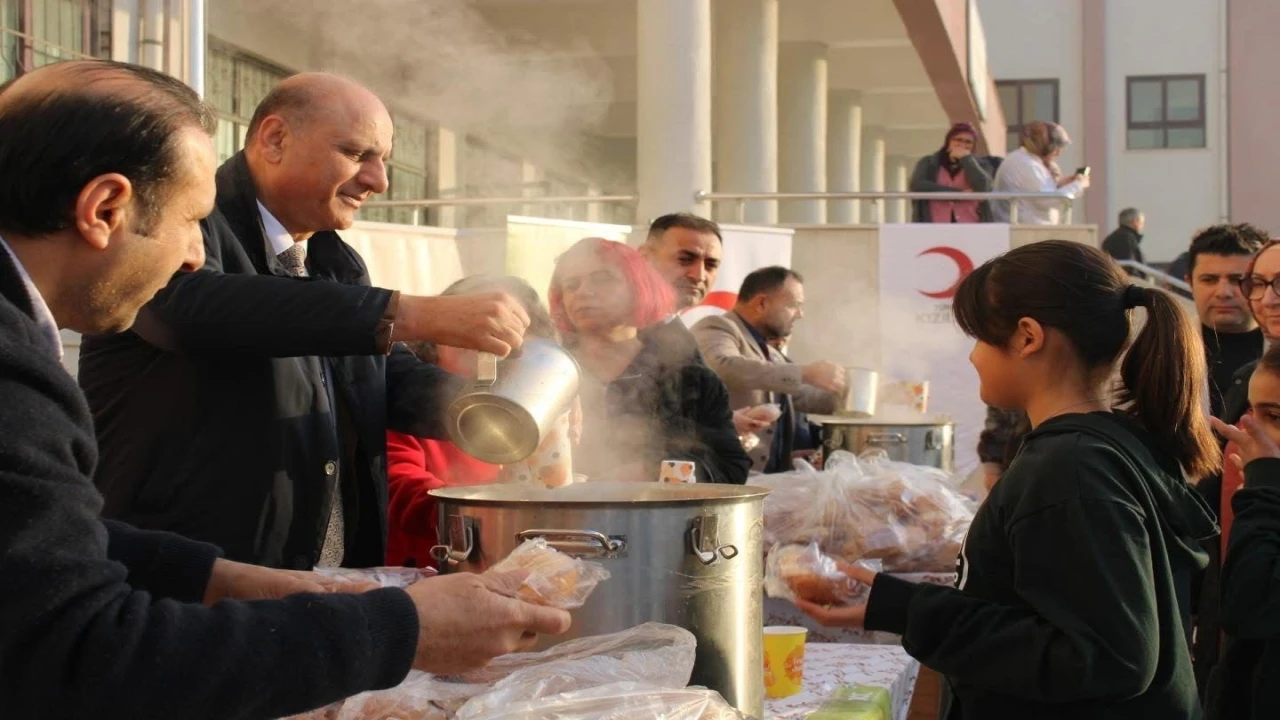 Tarsusta öğrencilerle Devletin eli sofranın bereketi buluşması