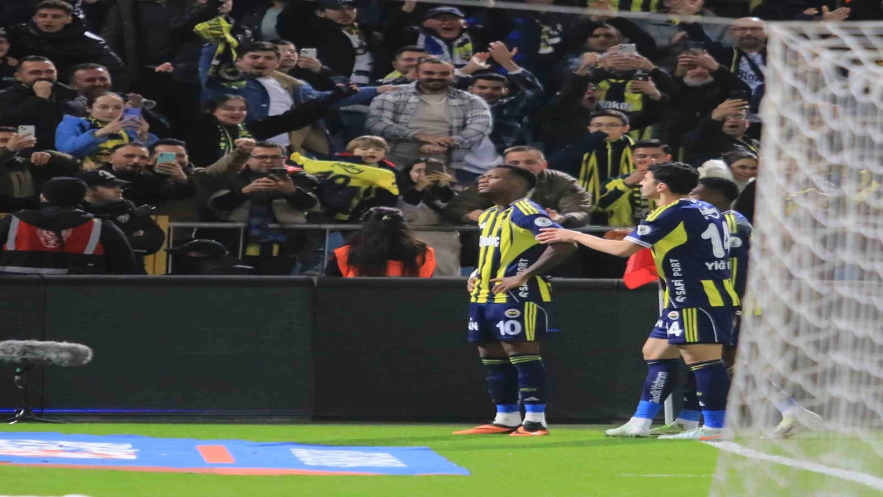 Turkcell Süper Kupada finalin adı Galatasaray - Fenerbahçe