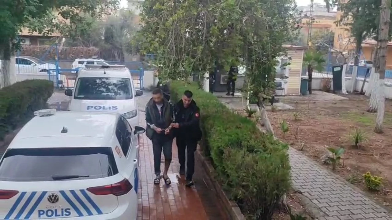 Adanada biri cinayetten aranan 2 firari hükümlü yakalandı