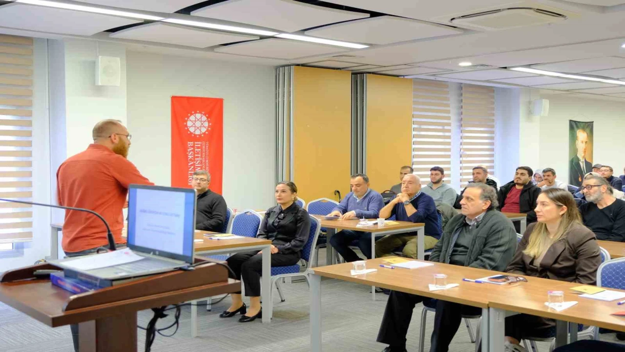 Adanada Diksiyon ve Yapay Zeka Çağında Habercilik eğitimi