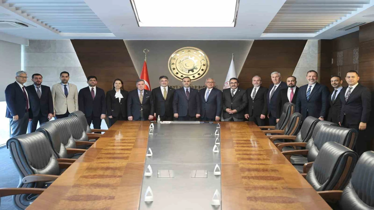 Adananın sanayi vizyonu bakanlıkta masaya yatırıldı