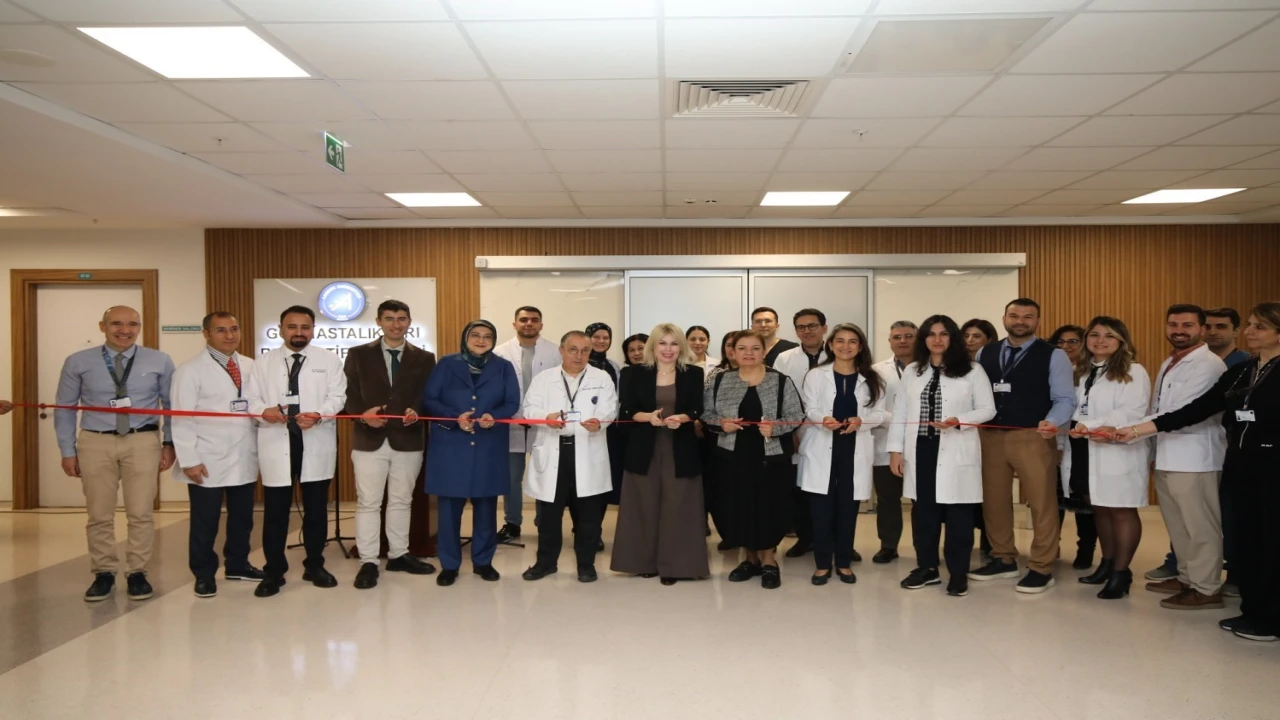 Akdeniz Üniversitesi Hastanesinde göz hastalıklarına lazer ile tedavi