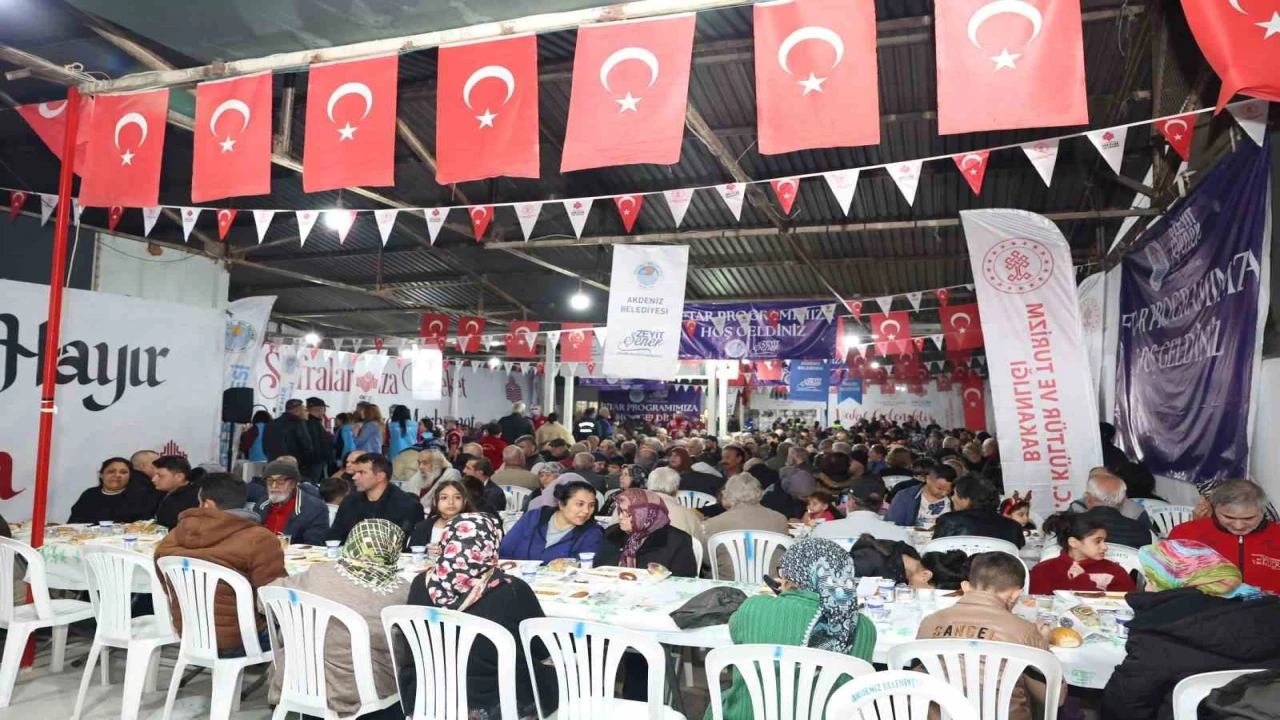 Akdenizde ilk iftar sofrası kuruldu