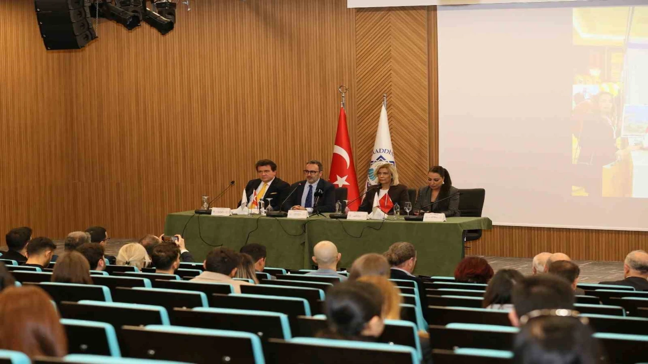 Alanyanın sağlık turizmi ALKÜde masaya yatırıldı