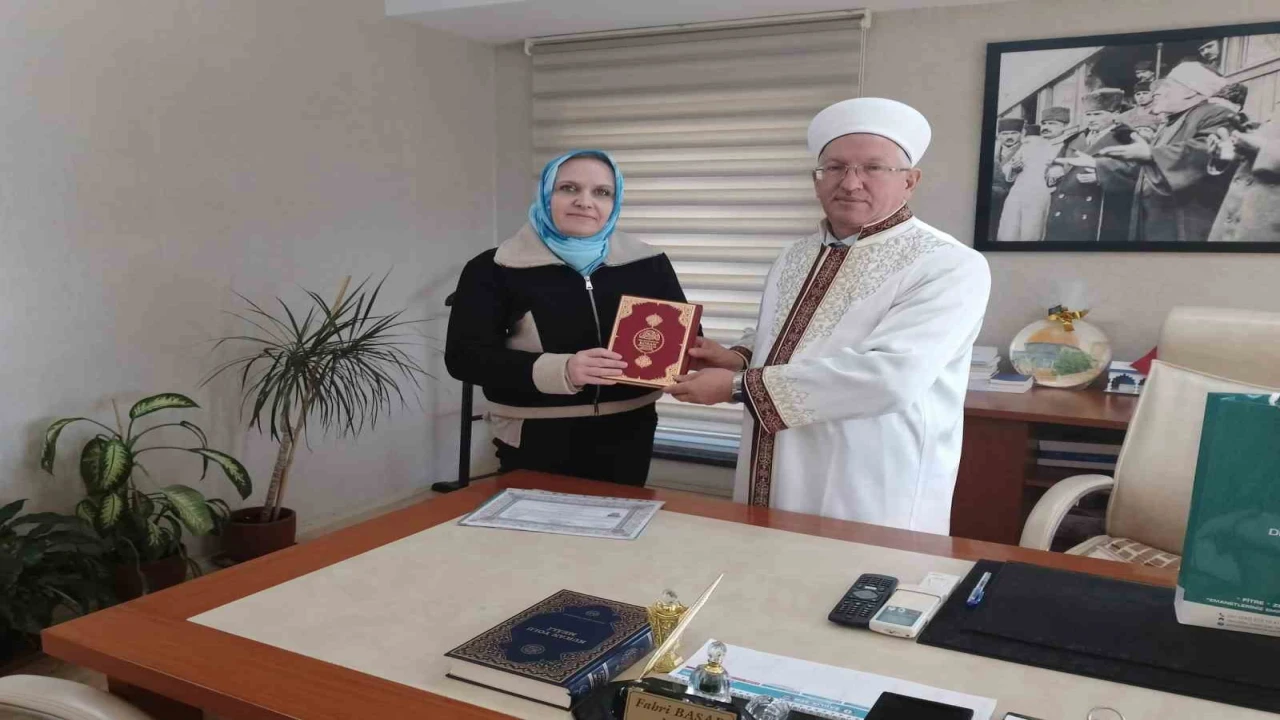 Alman vatandaşı Kerstin, İslamı seçerek Elif oldu