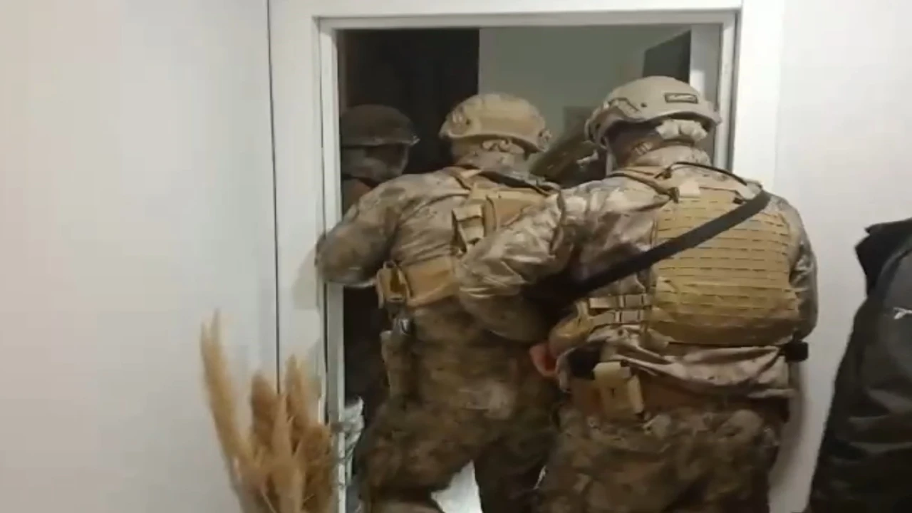 Antalya merkezli 8 ilde yasa dışı bahis operasyonu: 72 gözaltı kararı