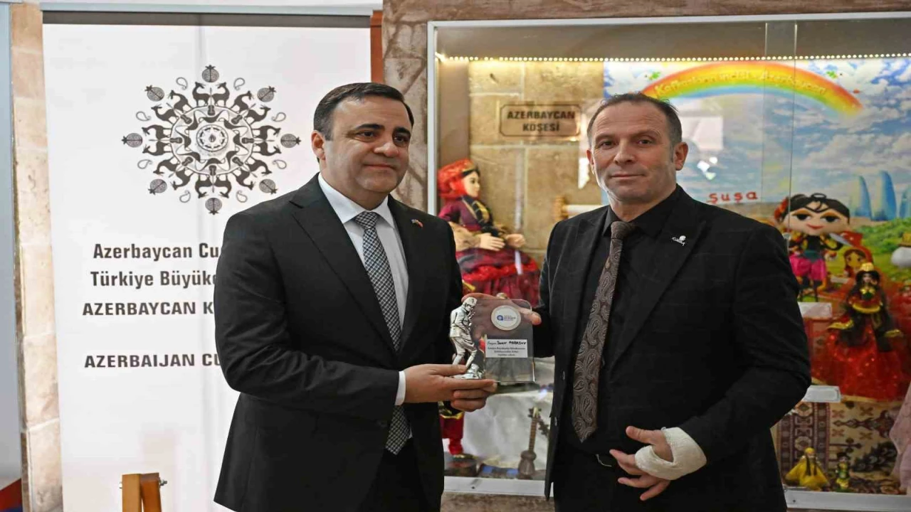 Antalya Oyuncak Müzesine Azerbaycandan 26 parçalık bağış