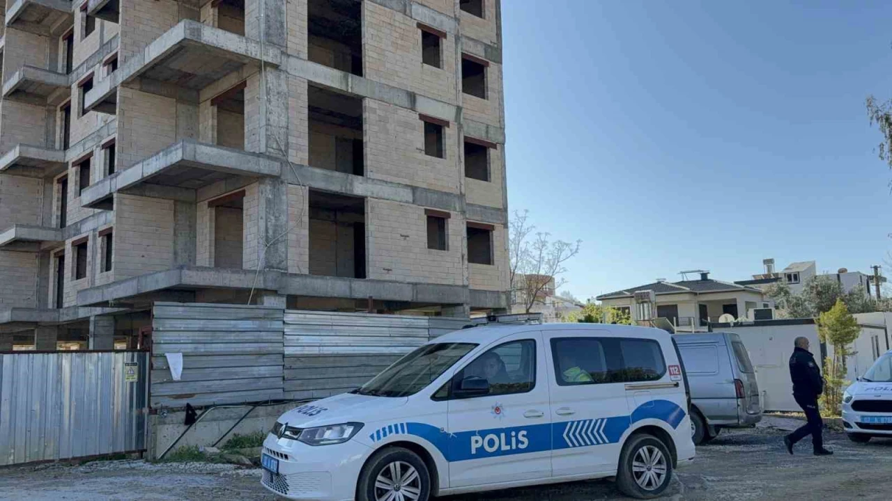 Antalyada inşaattın 5nci katından düşen işçi yaralandı
