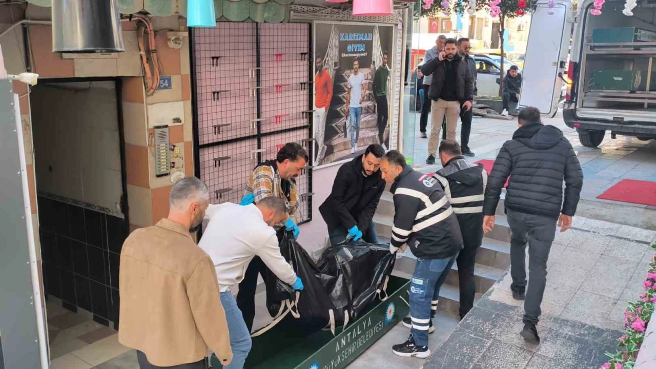 Antalyada katil zanlısı saklandığı adreste yakalandı