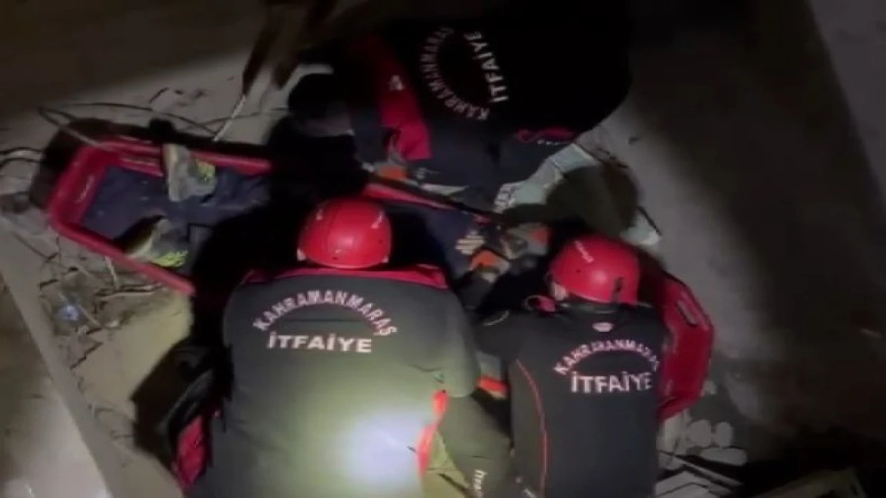 Asansör boşluğuna düşen vatandaş kurtarıldı