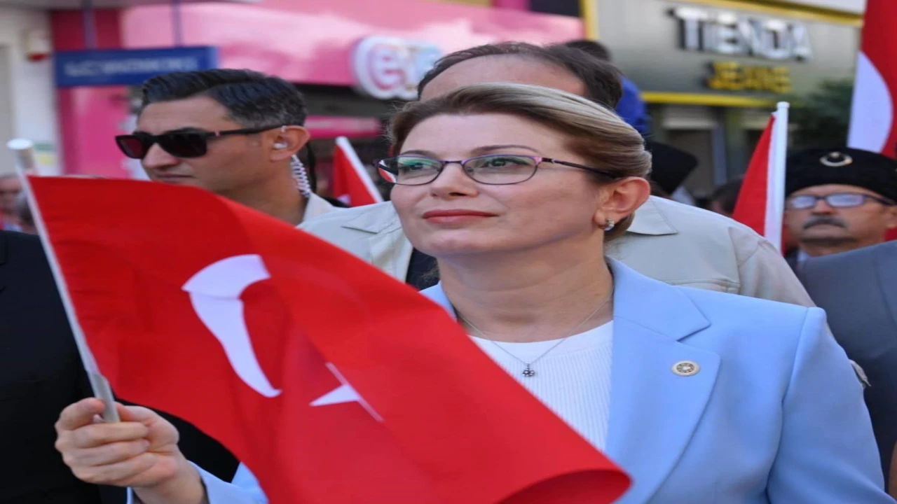 Asu Kaya Gedikten Zeynep Güneş Akgüne yönelik paylaşımlara sert tepki