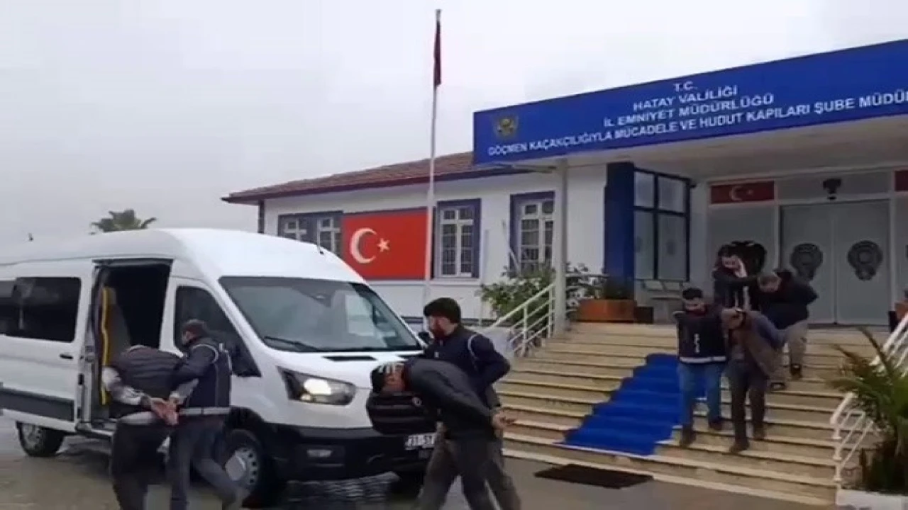 Avrupa ümidiyle yola çıkan 12 göçmen Hatayda yakalandı