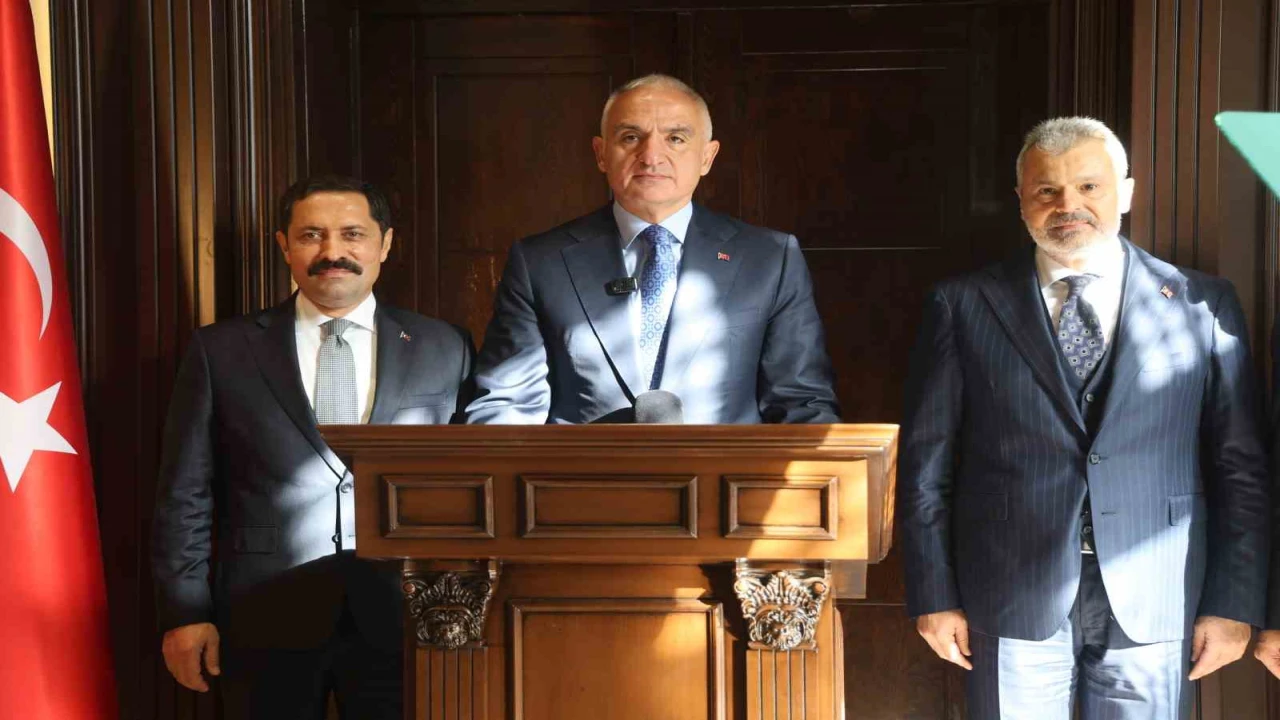 Bakan Ersoy: 11 ilimizde başlattığımız 63 işi tamamlamış bulunuyoruz