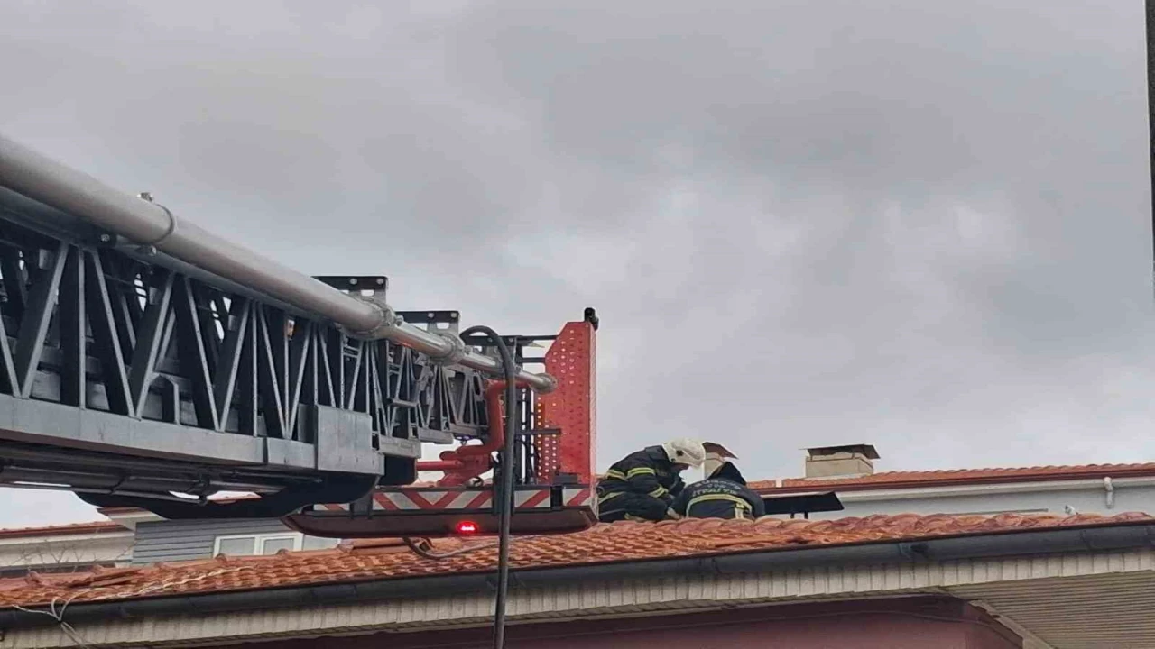 Burdurda baca yangını itfaiye ekiplerince söndürüldü