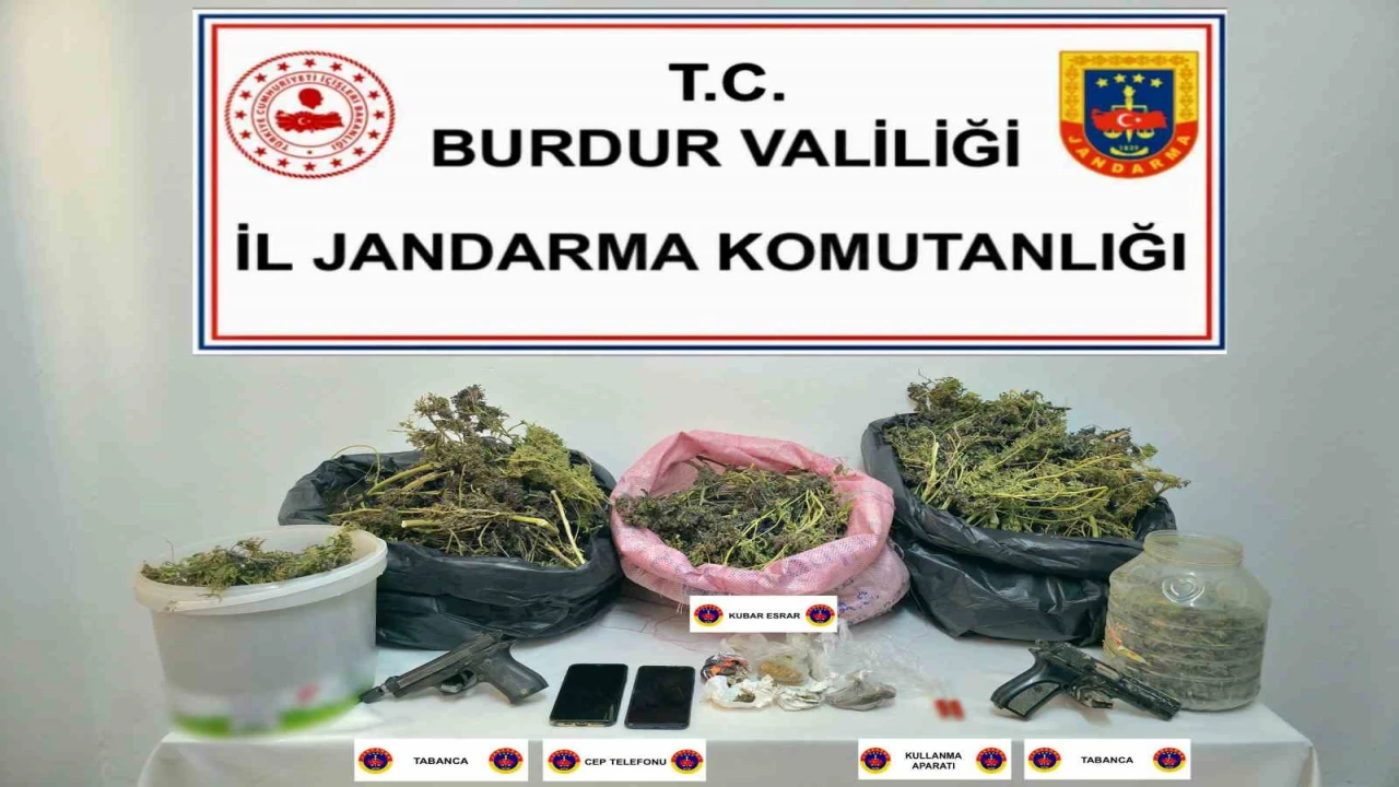 Burdurda jandarmadan uyuşturucu operasyonu: 2 tutuklama