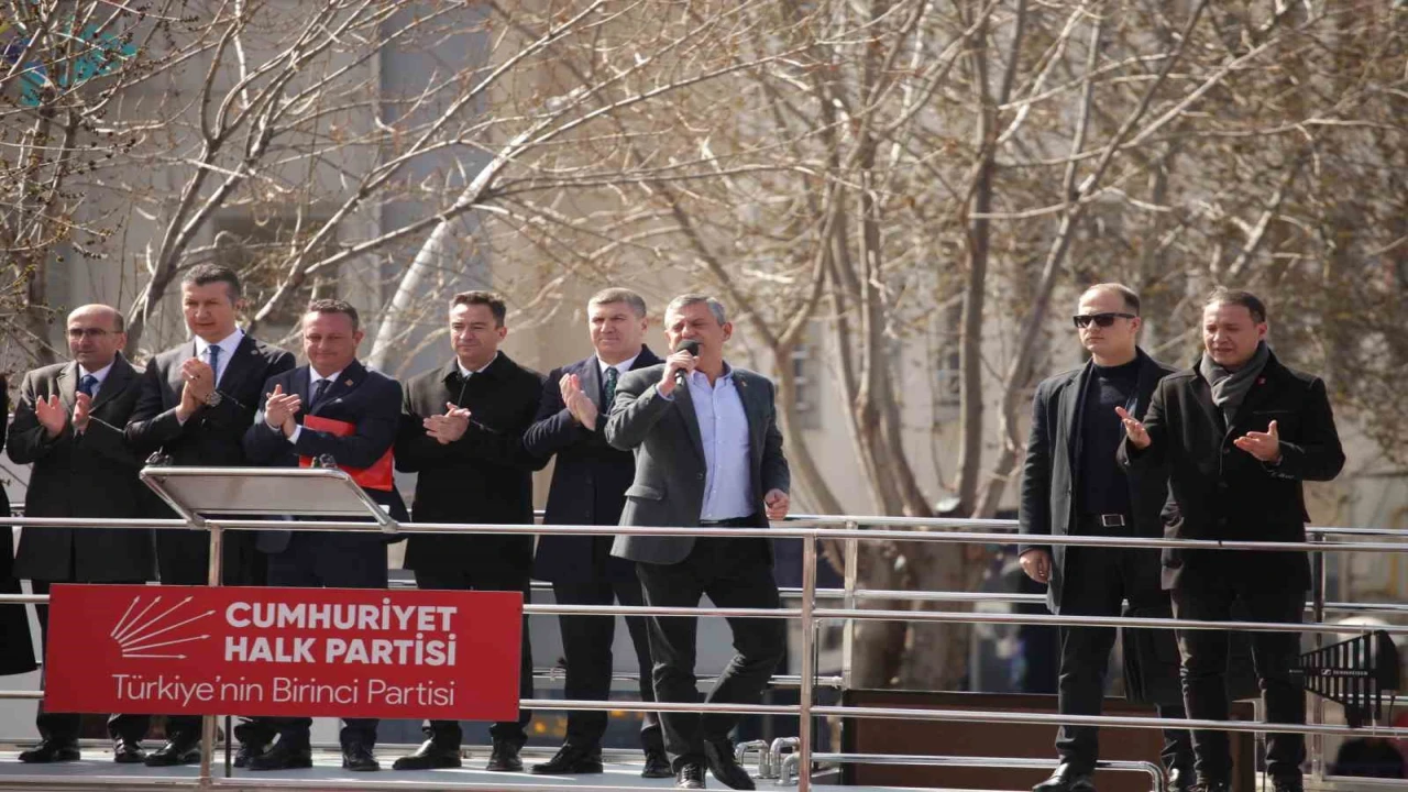 CHP Genel Başkanı Özel: İranın kararını İran halkı verecektir