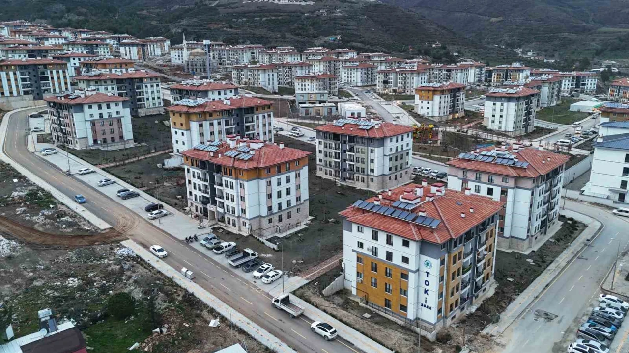 Cumhurbaşkanının açıklandığı deprem konutlarının fiyatları depremzedeleri sevindirdi