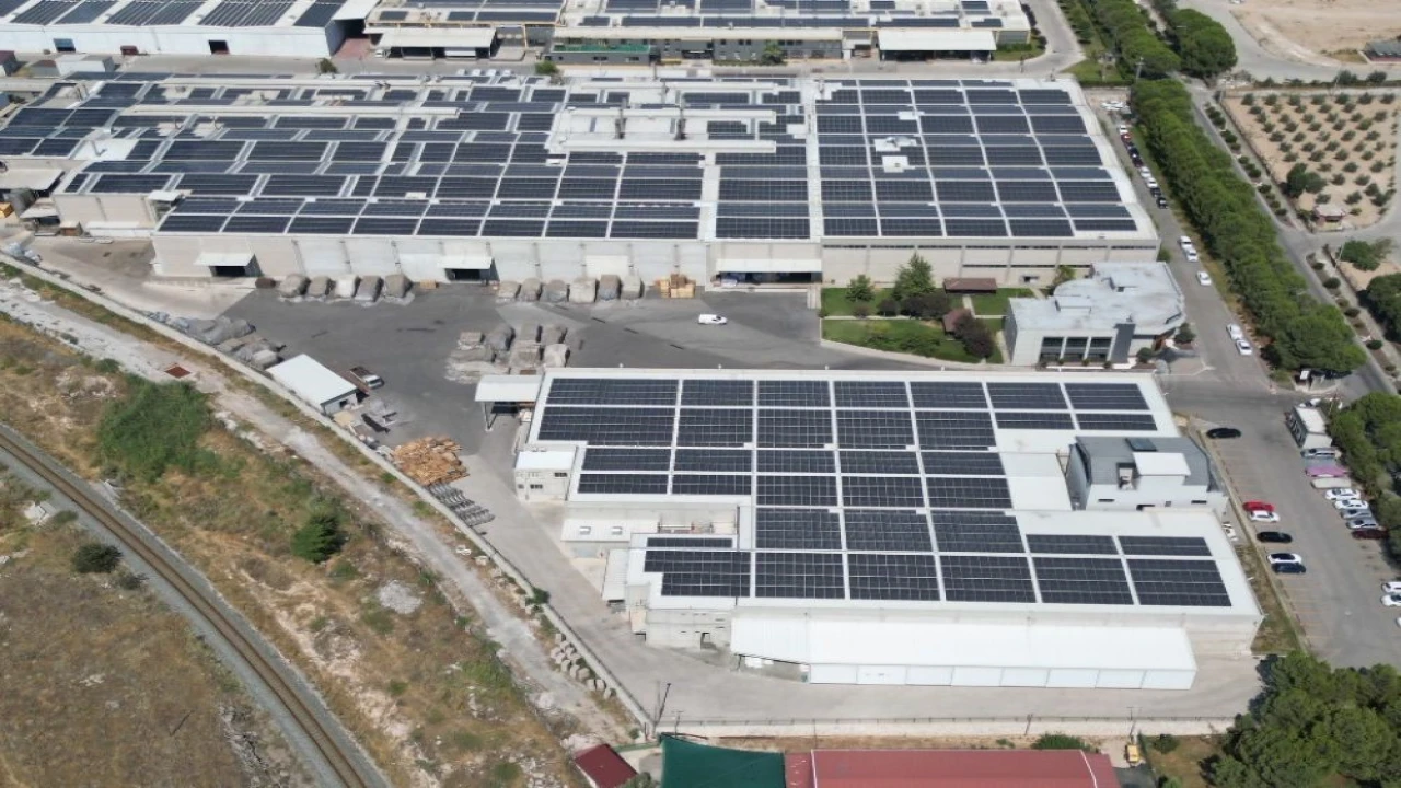 Denizlideki bir firmaya kurulan GES ile 2 milyon 546 bin 877 kg karbondioksit salınımını önlenecek