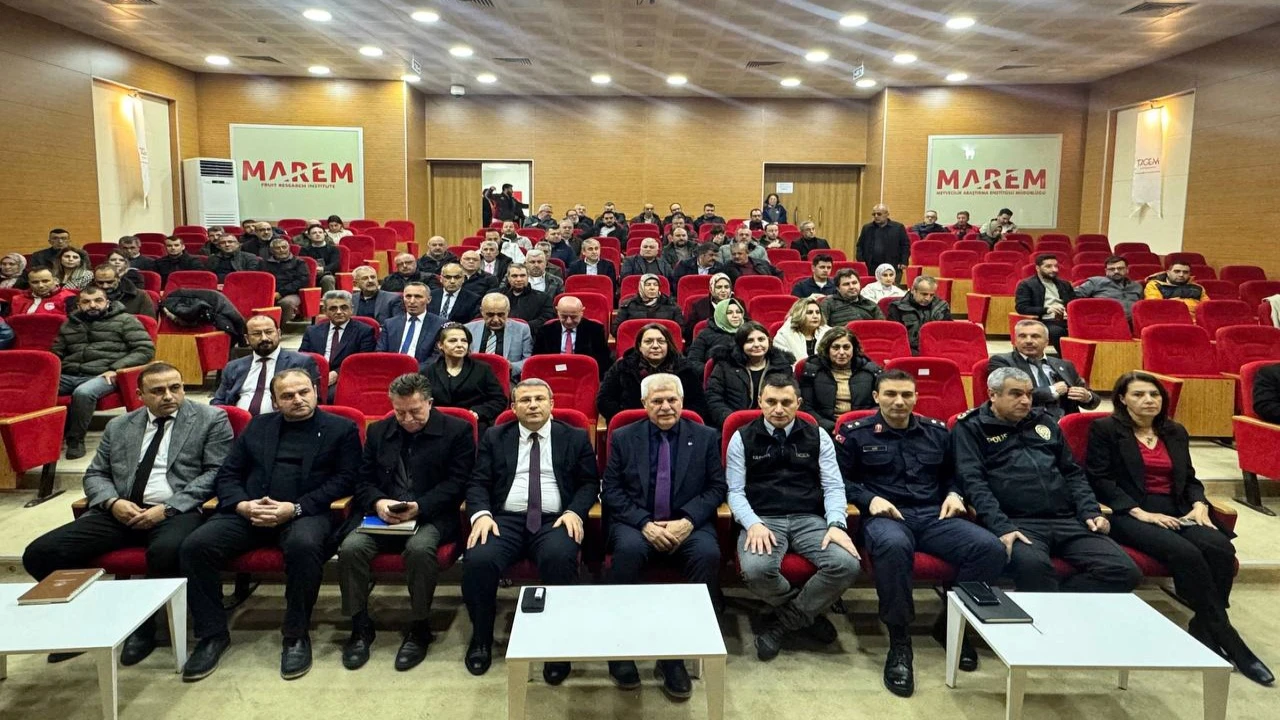 Eğirdirde pestisit sebebiyle 233 ton elma imha edildi