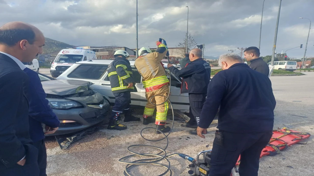 Hassada trafik kazası: 4 yaralı