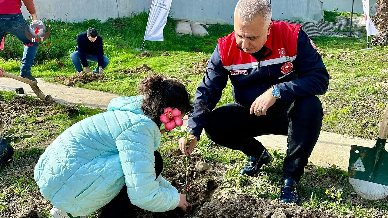 Hatay'da bakımevi bahçesine fidan dikildi