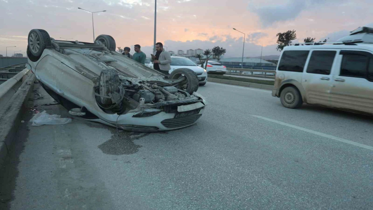Hatayda otomobil takla attı: 3 yaralı