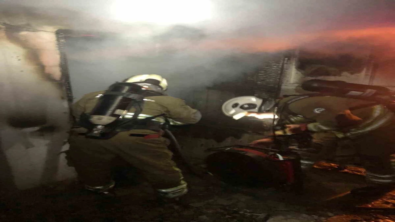 İskenderunda ev yangını büyümeden söndürüldü