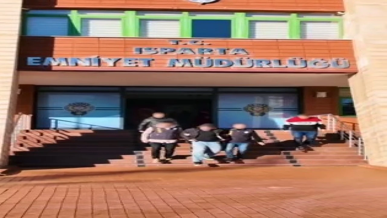 Ispartada kişisel veri operasyonu: 1 şüpheli tutuklandı 10 kişi hakkında soruşturma sürüyor