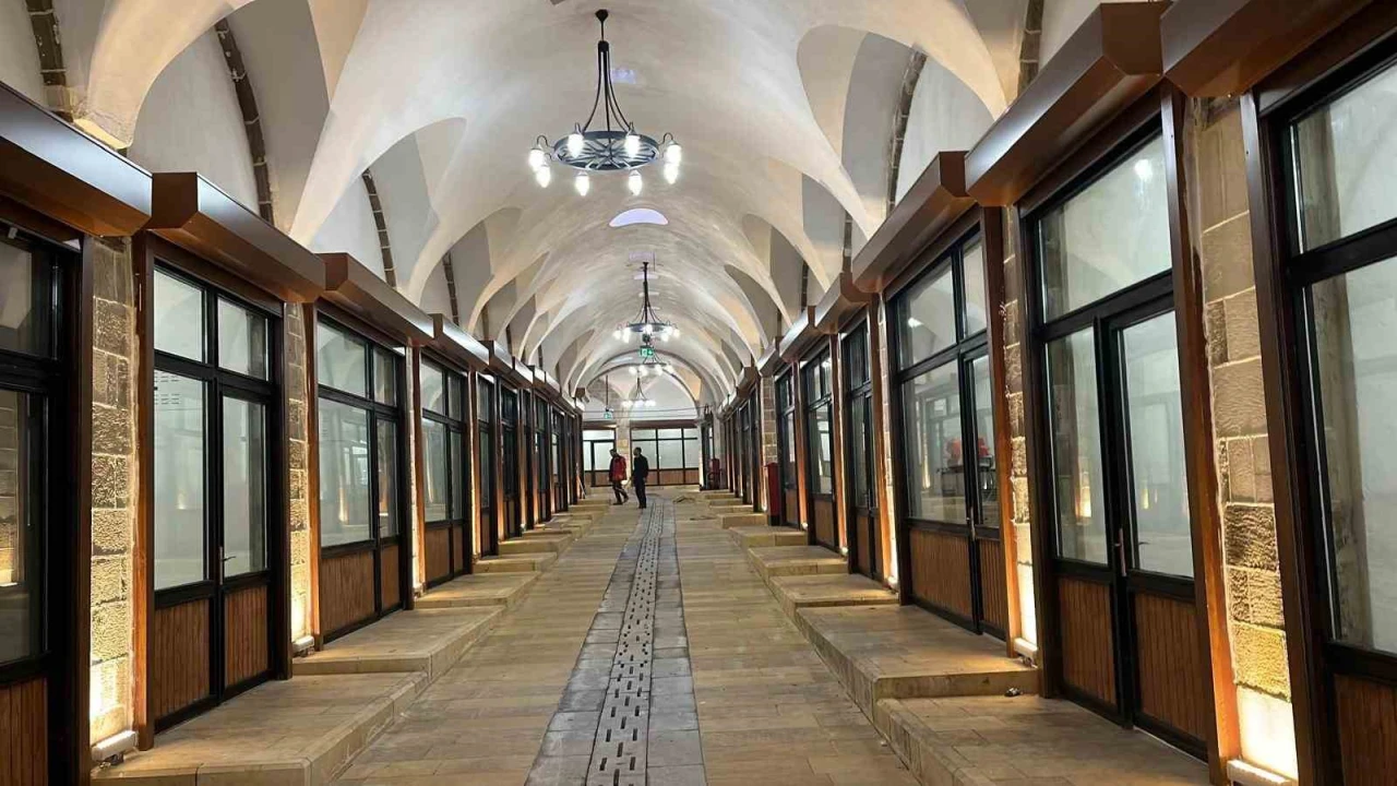 Kahramanmaraşta 526 yıllık Tarihi Çarşıda 140 iş yerinin restorasyonu tamamlandı