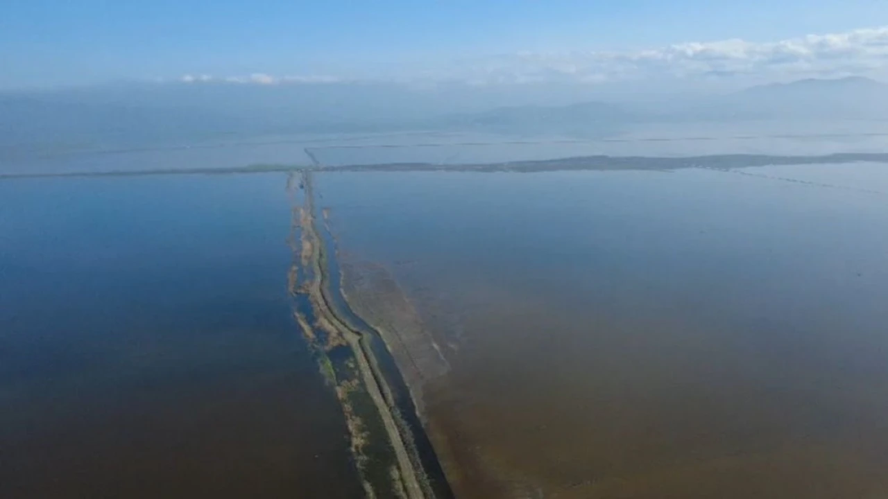 Kahramanmaraşta binlerce dönüm tarım arazisi sular altında kaldı