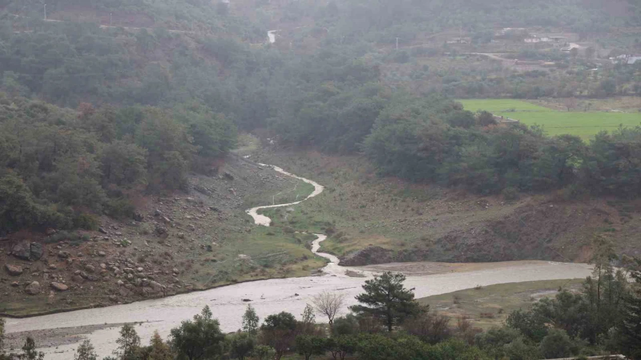 Kozanda sağanakla birlikte kuruyan kaynaklar yeniden canlandı