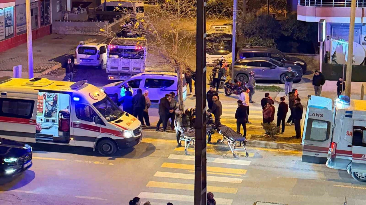 Motosikletler çarpıştı:2 yaralı