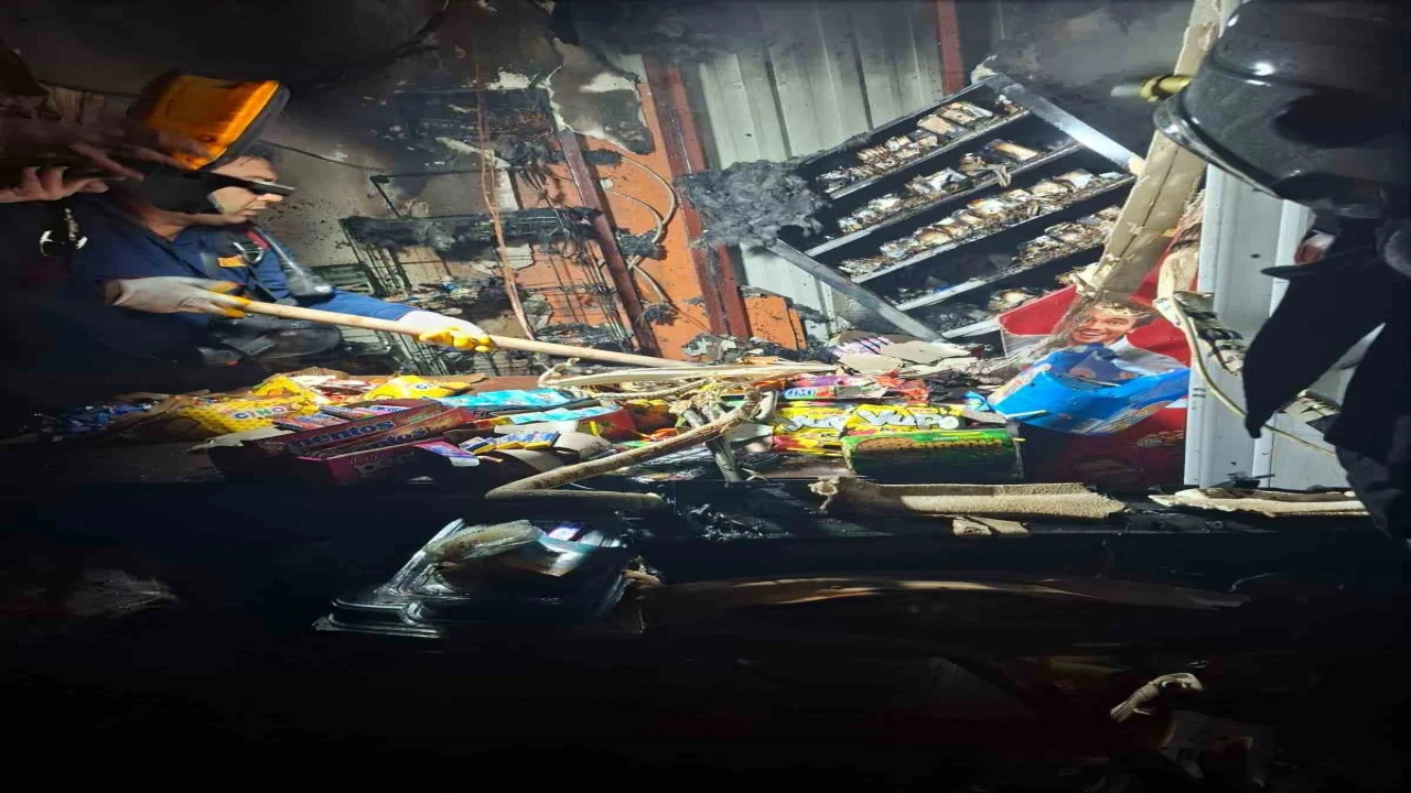 Osmaniyede markette çıkan yangın söndürüldü