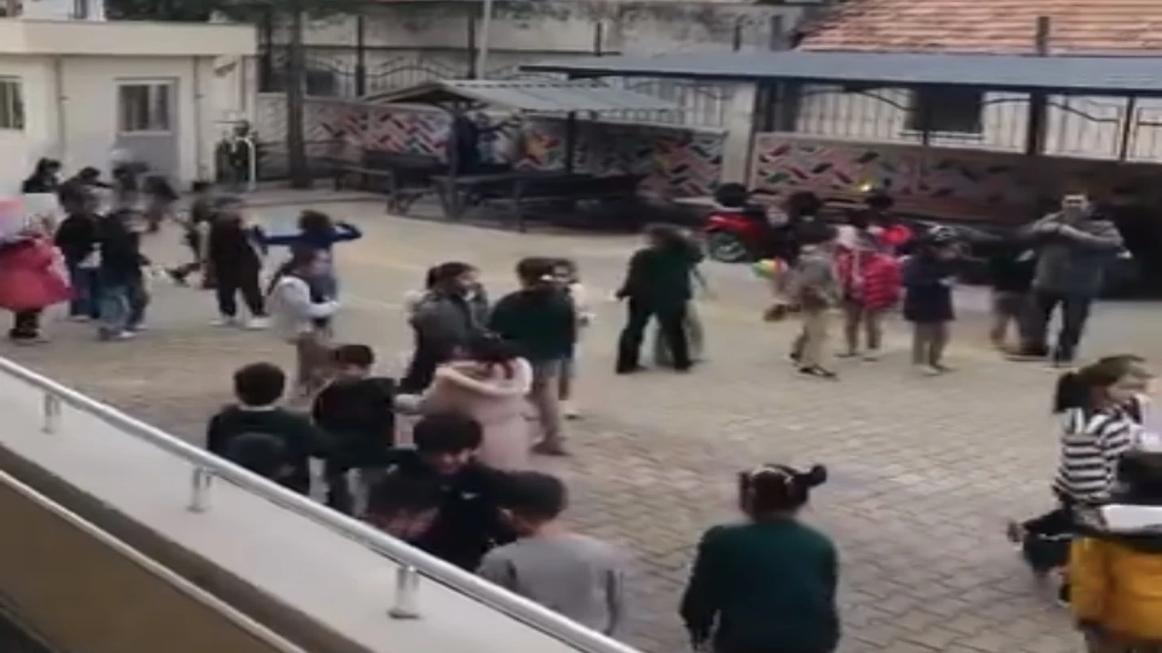 Osmaniyede okullarda Ramazan coşkusu: Öğrenciler ilahiye hep bir ağızdan eşlik etti