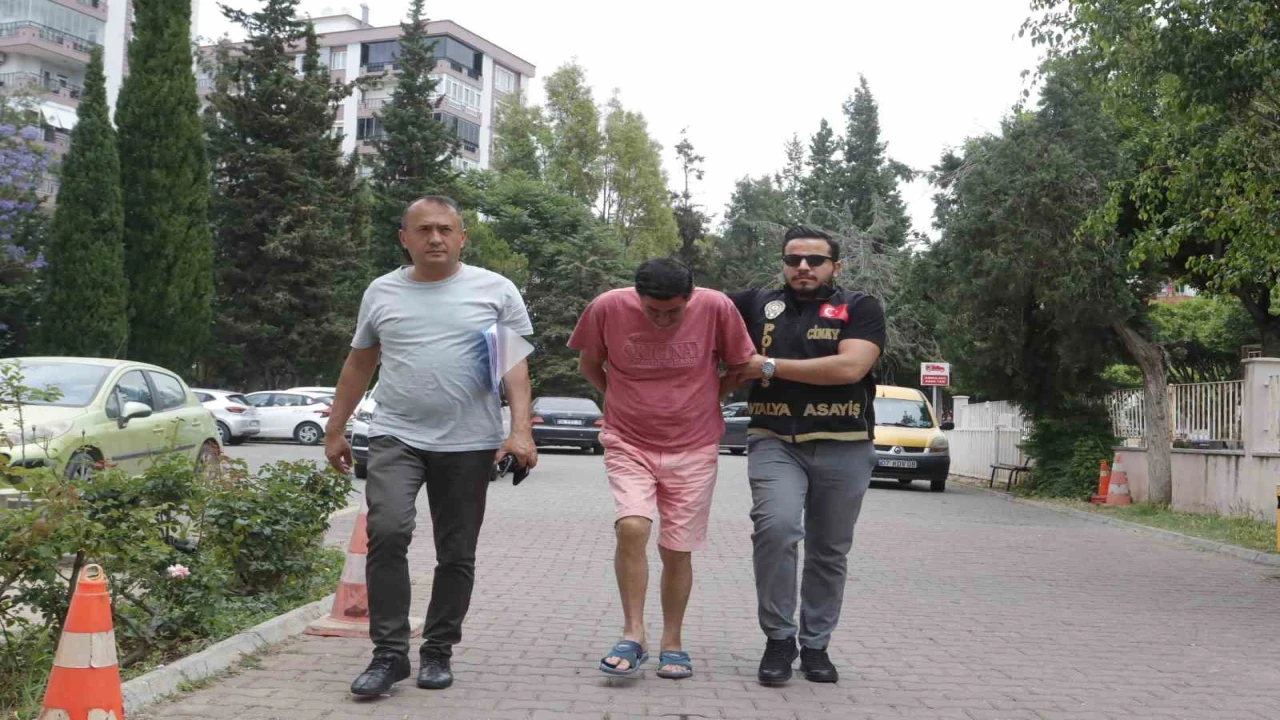 Parkta oğlunu 37 bıçak darbesiyle öldüren babaya ağırlaştırılmış müebbet talebi