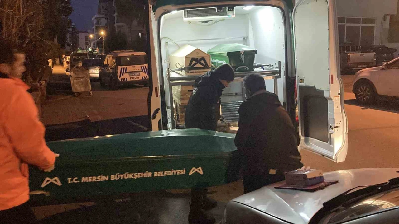 Polis kavga ihbarına gitti, banyoda cesetle karşılaştı: 3 gözaltı