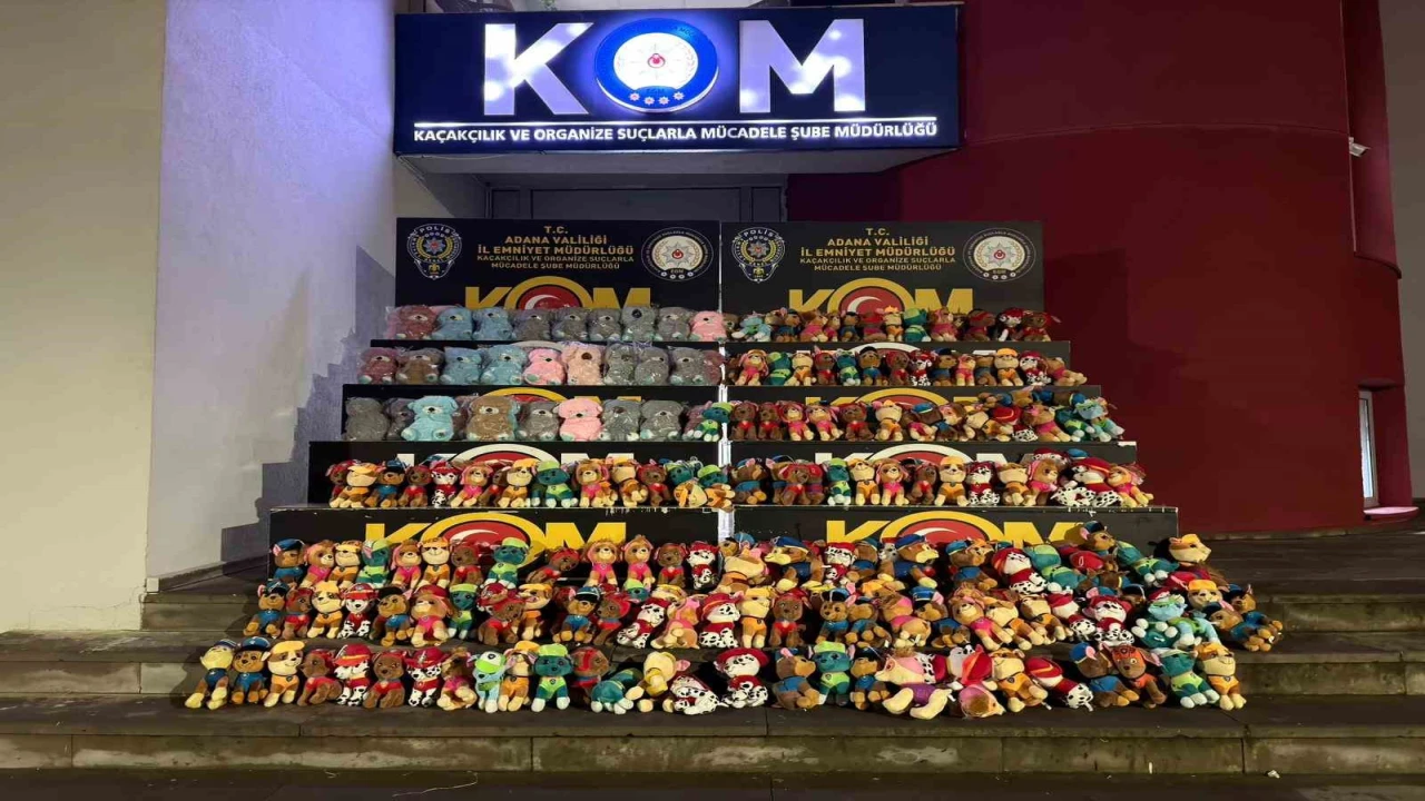 Sağlığa zararlı olabileceği değerlendirilen bin 515 kaçak pelüş oyuncak ele geçirildi