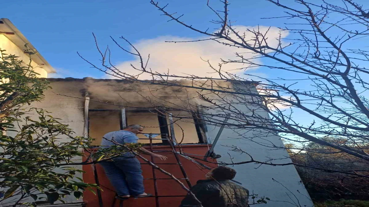 Serikte ev yangını: Yaşlı kadın hayatını kaybetti