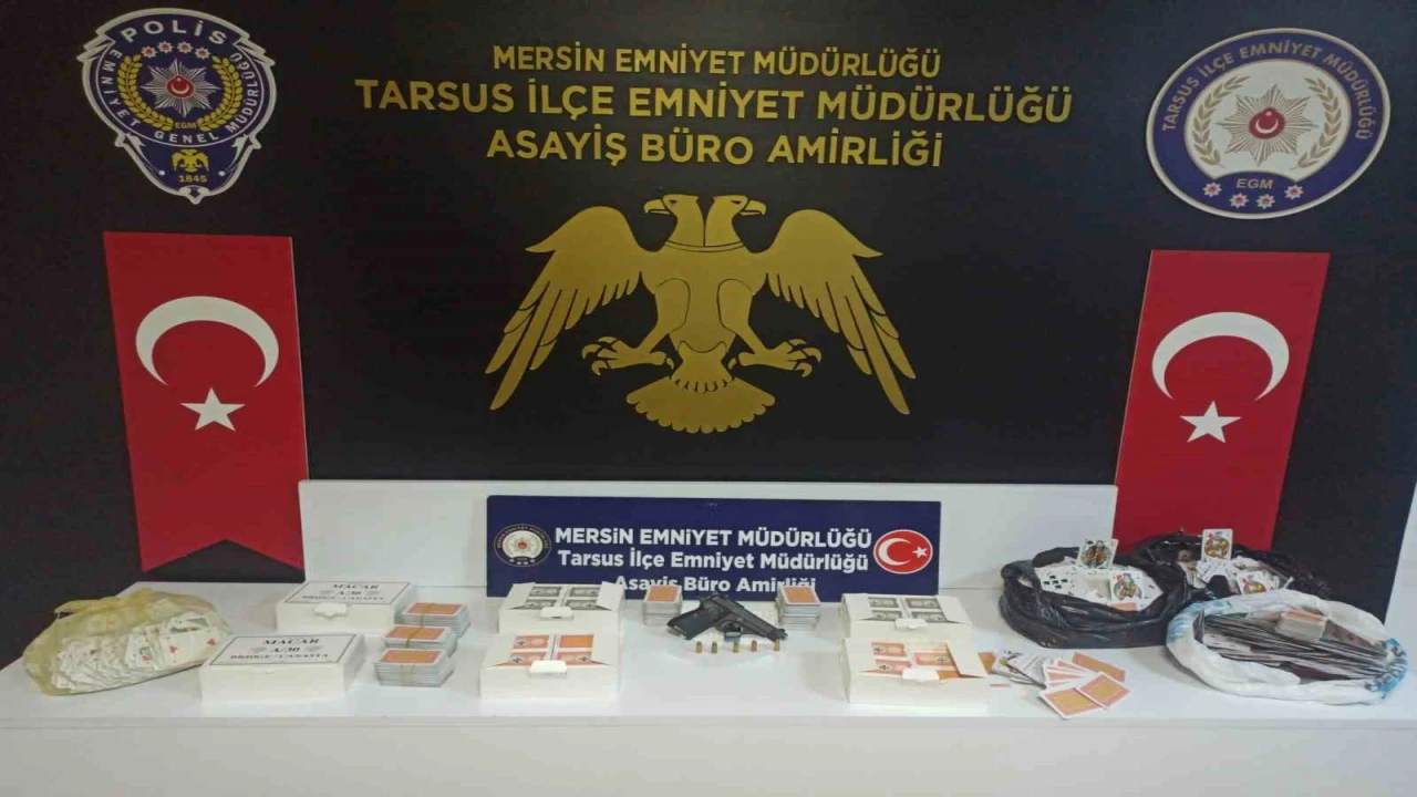 Tarsusta kahve ve derneklere kumar baskını