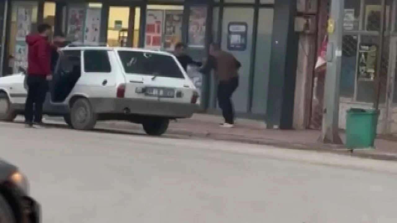 Tartıştığı kişiyi ayağından vurdu