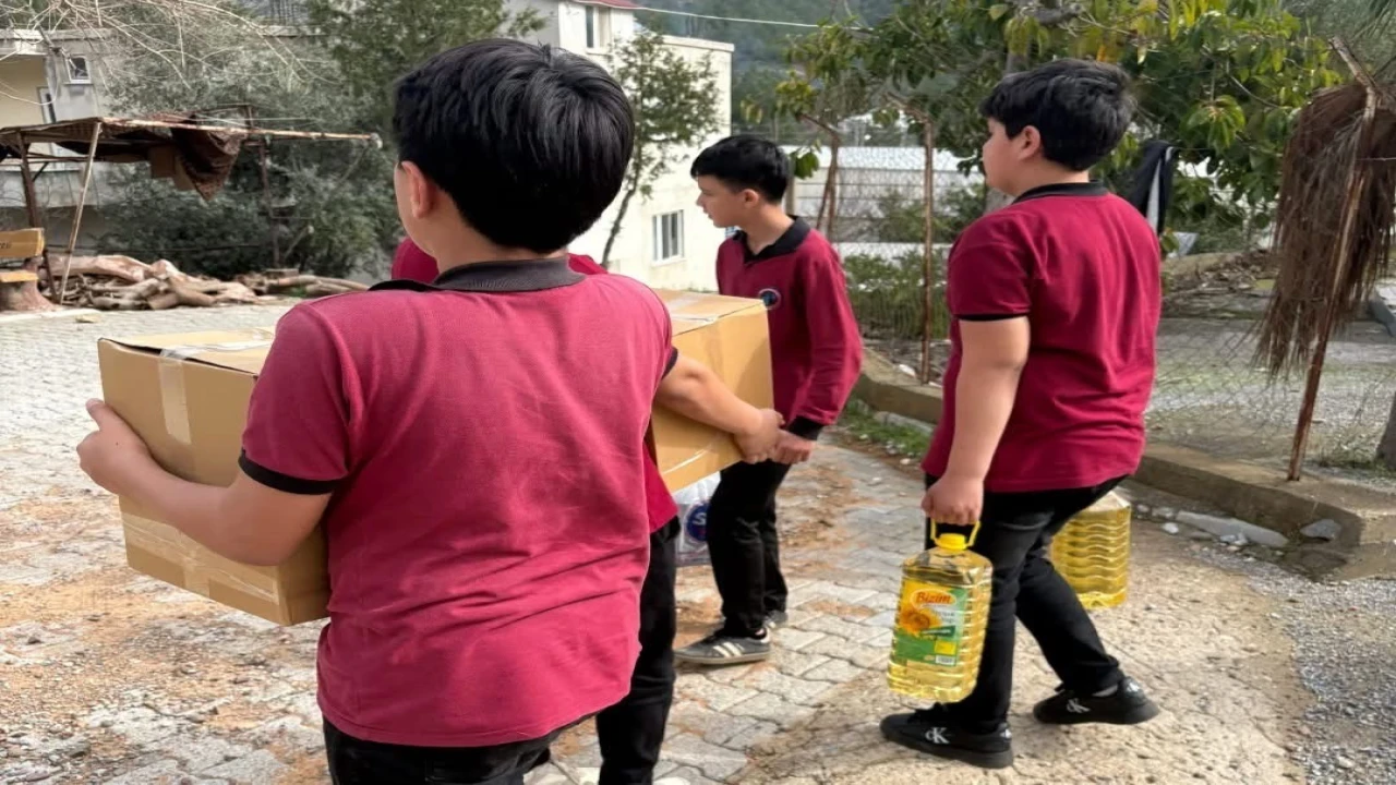 Tekmen Ortaokulunda Yardımlaşma Seferberliği