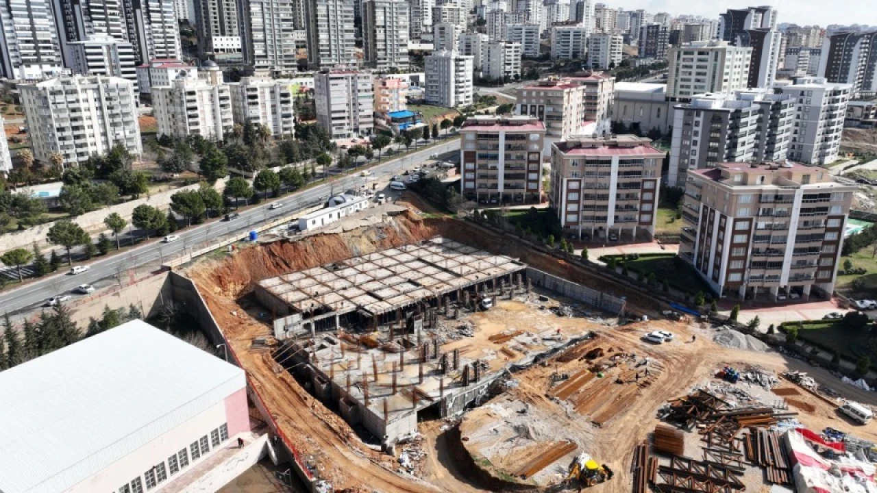 Türkiyenin en kapsamlı gençlik merkezlerinden biri Kahramanmaraşta yükseliyor