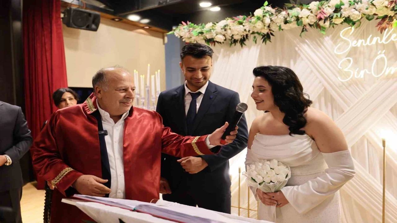Yüreğir Belediyesinden 14 Şubata özel toplu nikah töreni