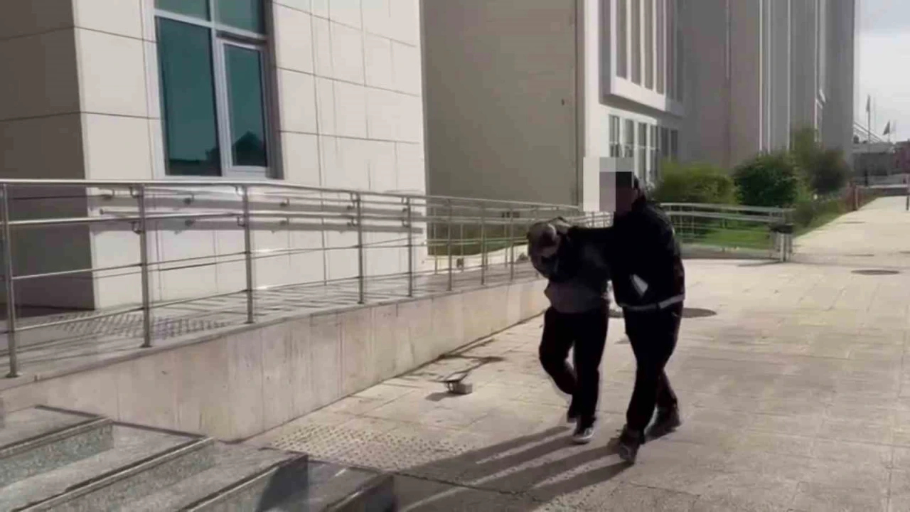 Adanada 19 firari yakalandı