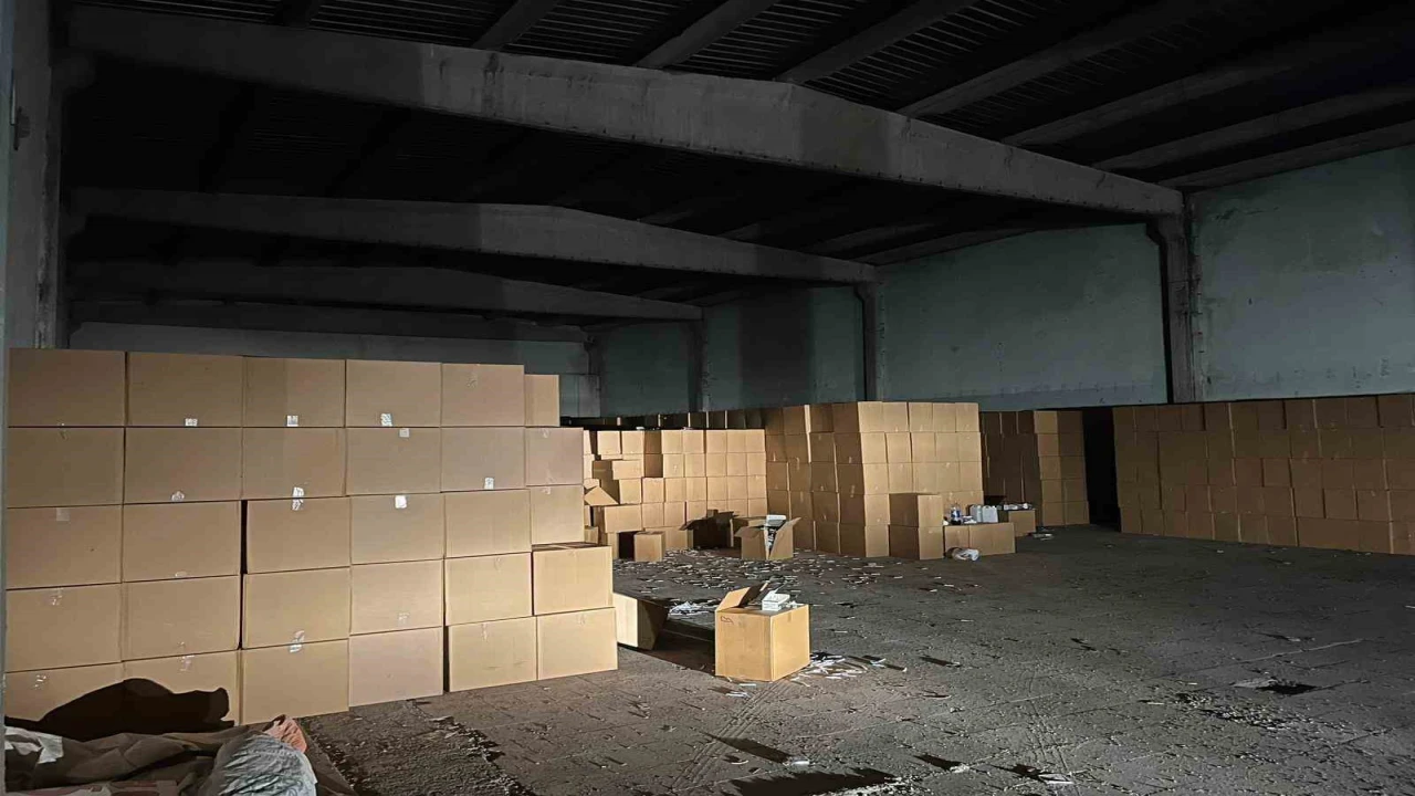 Adanada rekor: 144 milyon kaçak makaron ele geçirildi