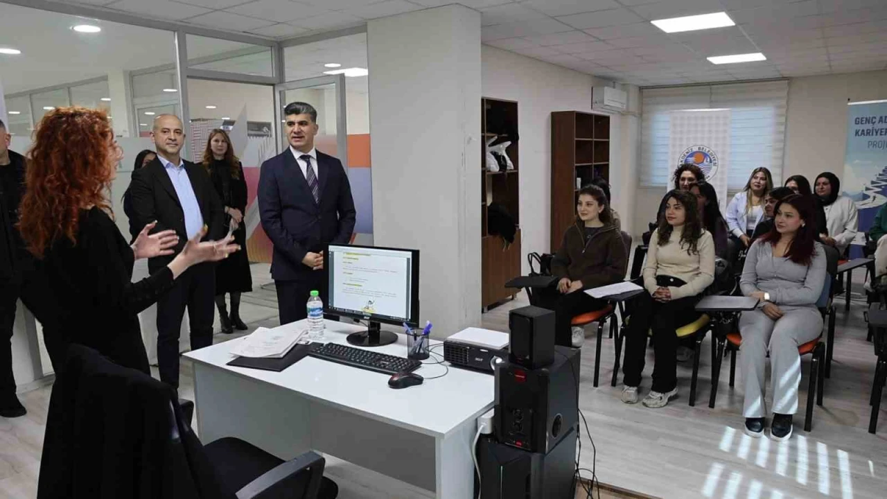 Akdenizde kadınlara yönelik Seyahat ve Konaklama Kursu ilgi görüyor