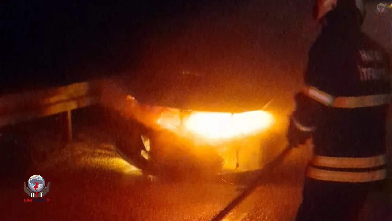 Altınözünde araç yangını