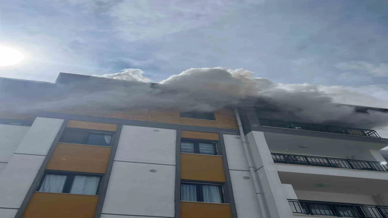 Antakyada alevlere teslim olan ev kullanılmaz hale geldi